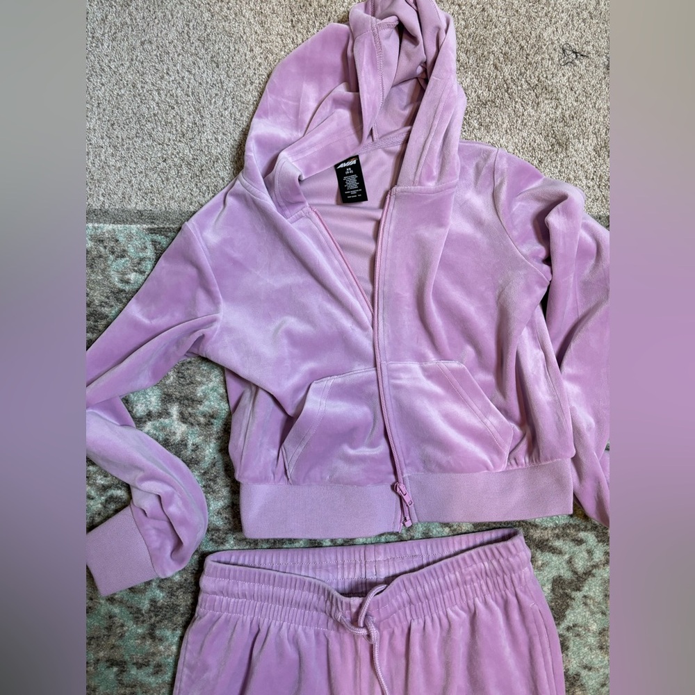 Lilac Track Set